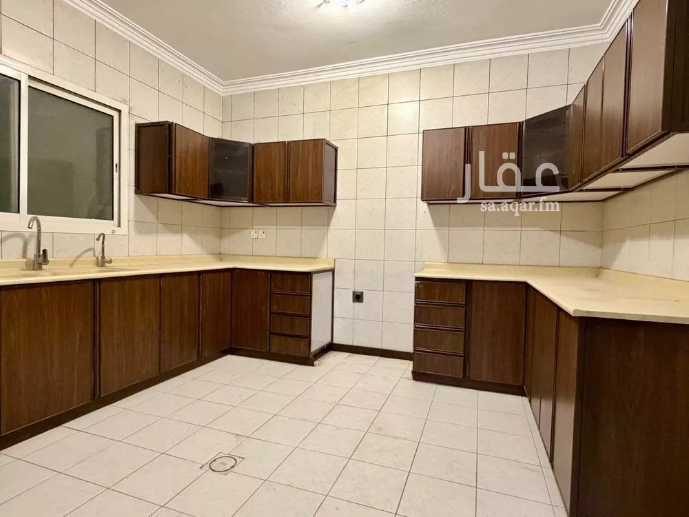 4 bedroom apartment in Ash Shulah, Eastern Province 11