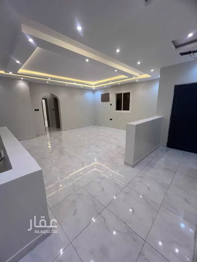 شقة في المطار