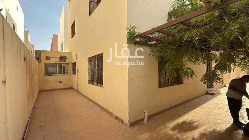 8 bedroom villa in East Beach 8