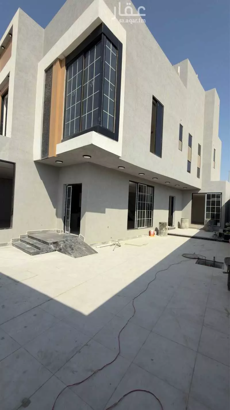 6 bedroom villa in Dahiat King Fahd 2