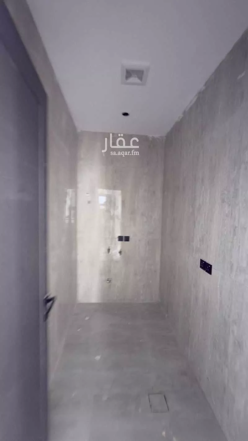 6 bedroom villa in Dahiat King Fahd 17
