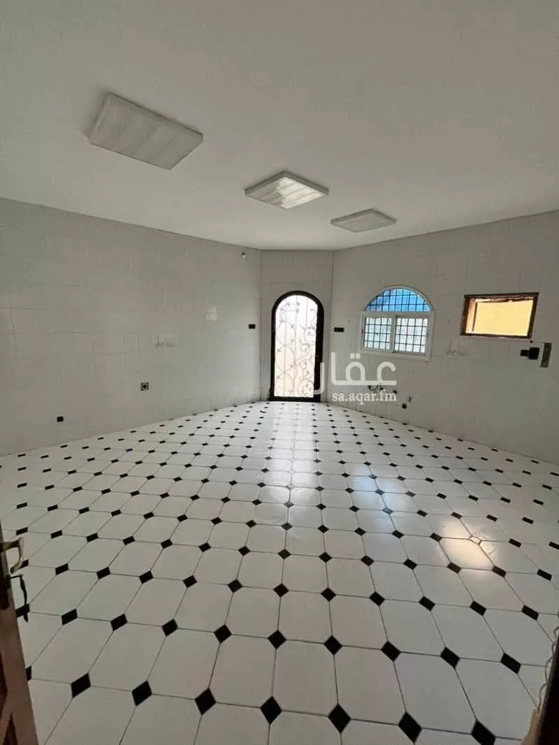 6 bedroom villa in Al Hamra 11