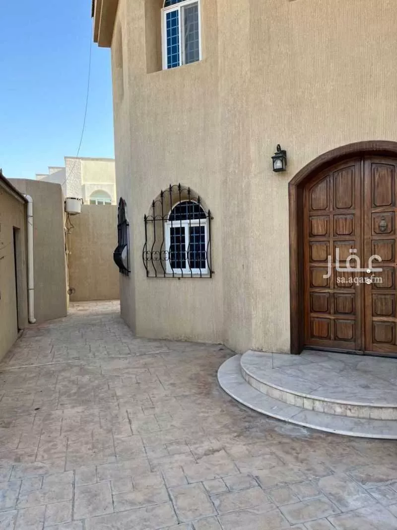 6 bedroom villa in Al Hamra 22