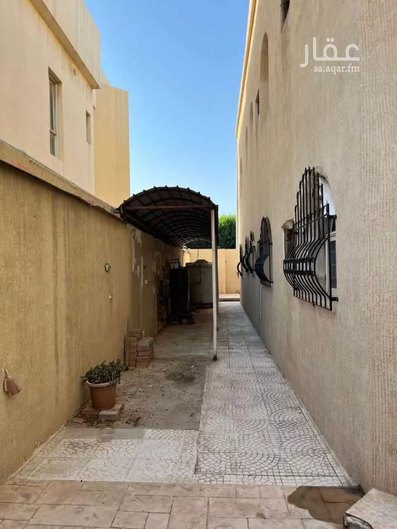 6 bedroom villa in Al Hamra 24