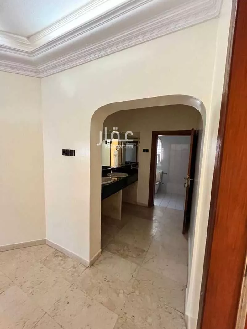 6 bedroom villa in Al Hamra 7