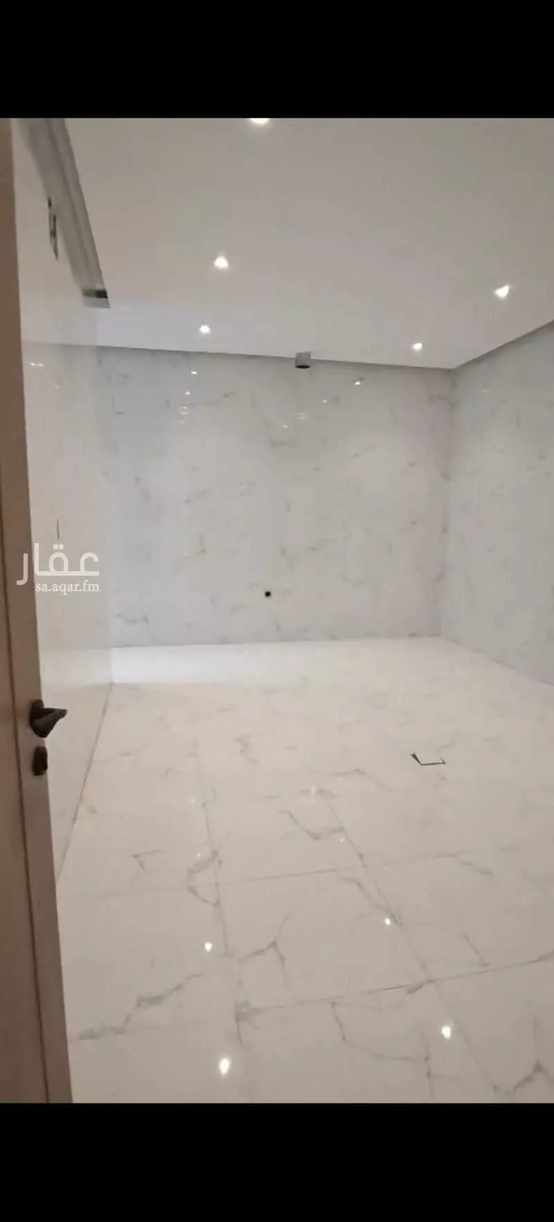 فيلا 6 غرف في ضاحية الملك فهد 3