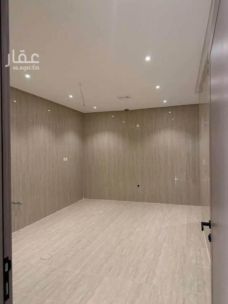 5 bedroom villa in Dahiat King Fahd 5
