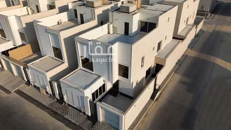 7 bedroom villa in Al Amal 5
