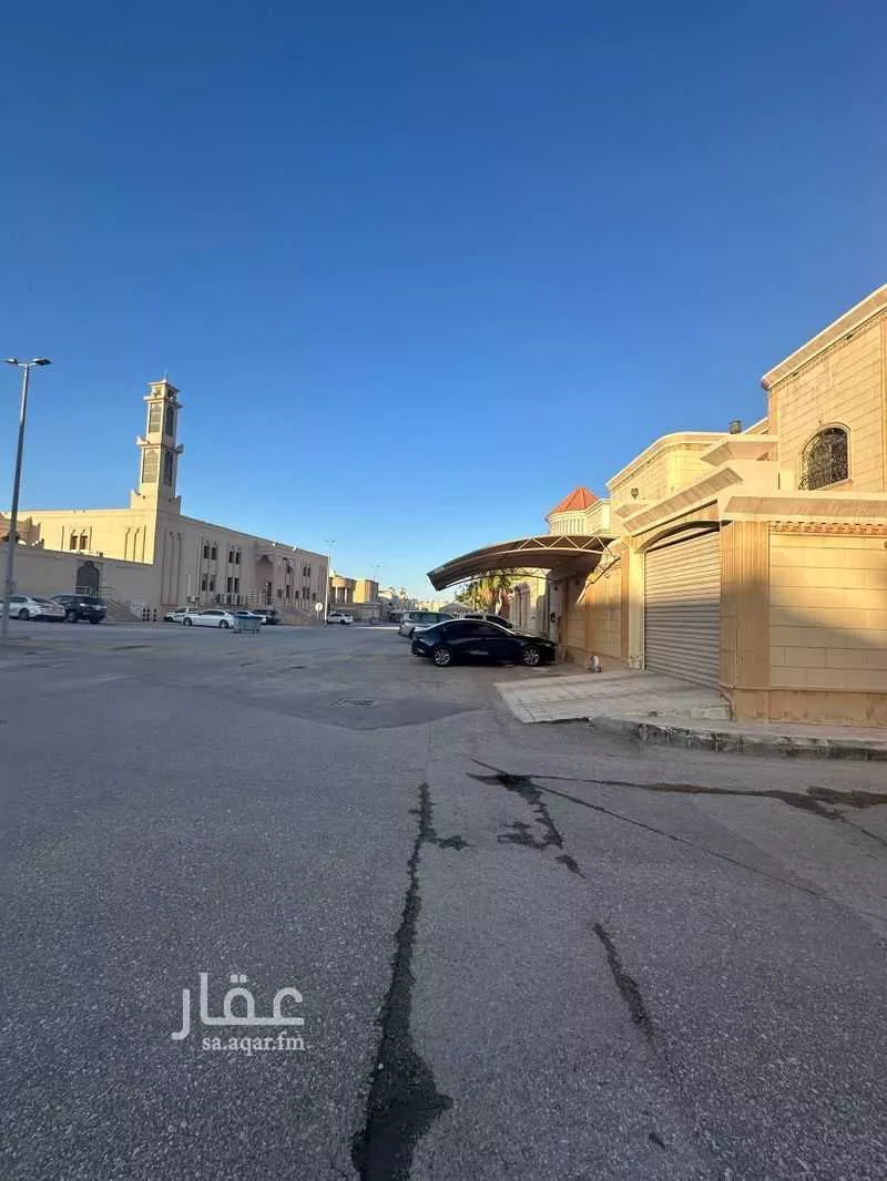 شقة 8 غرف في الندى 16