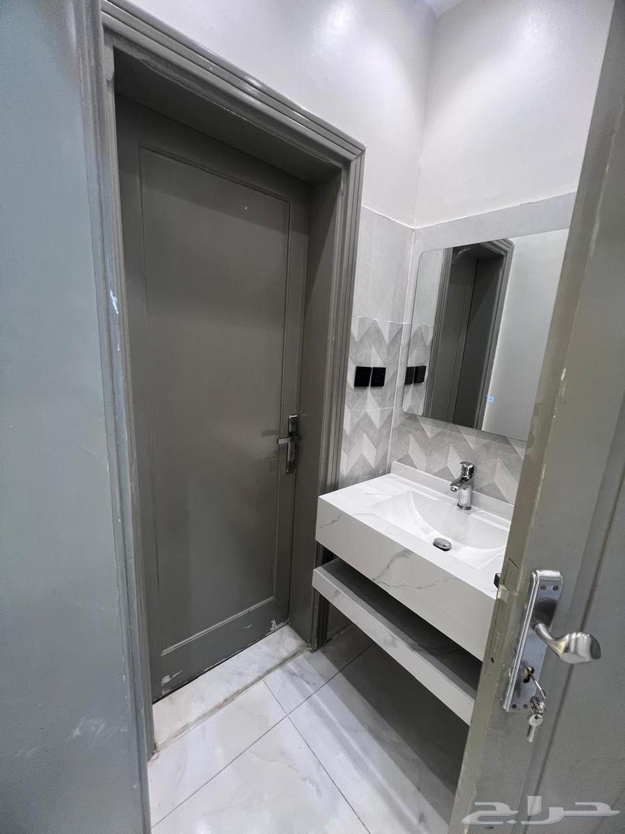 5 bedroom apartment in Al Khadra, Madinah 2