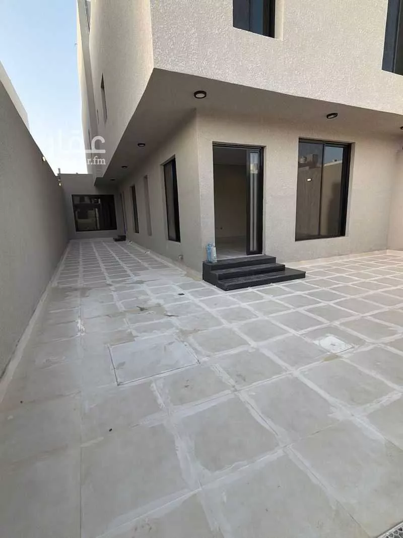5 bedroom villa in Ash Shulah 2