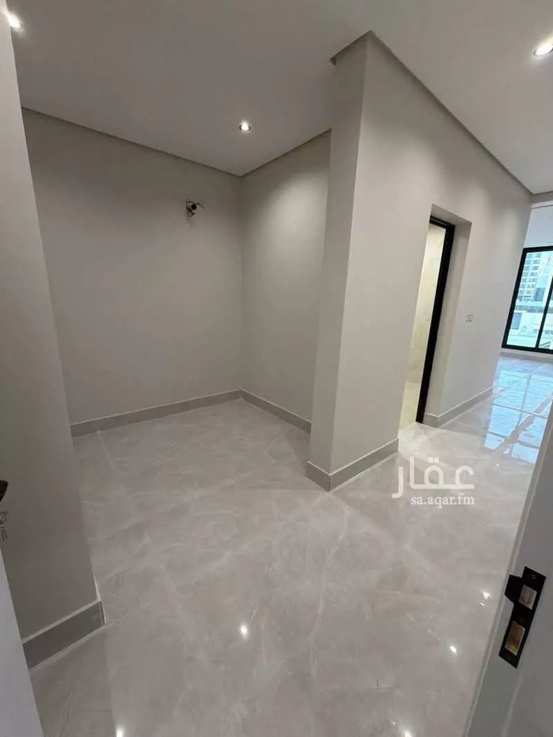 5 bedroom villa in Ash Shulah 11