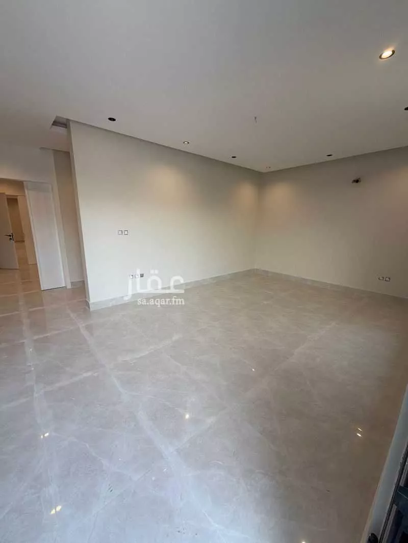 5 bedroom villa in Ash Shulah 4
