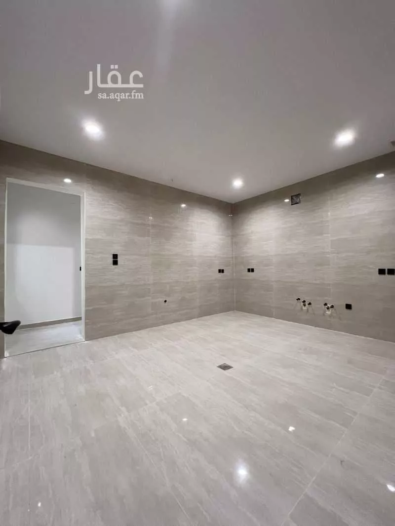6 bedroom villa in Ash Shulah 12