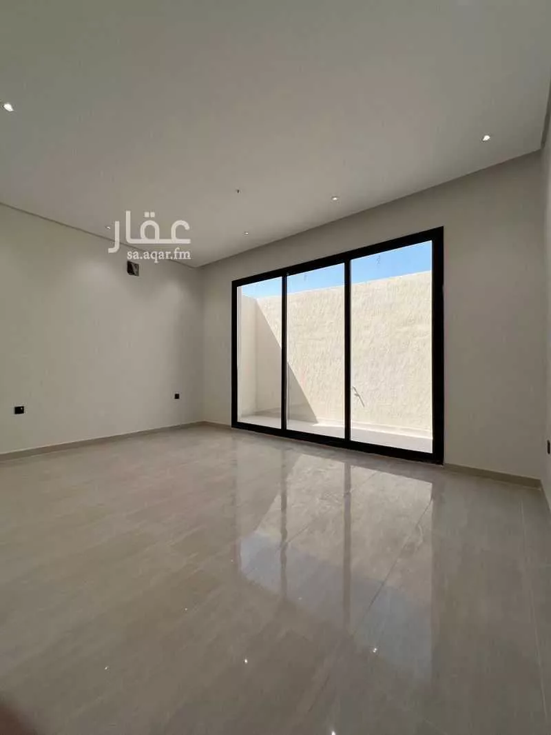 6 bedroom villa in Ash Shulah 15