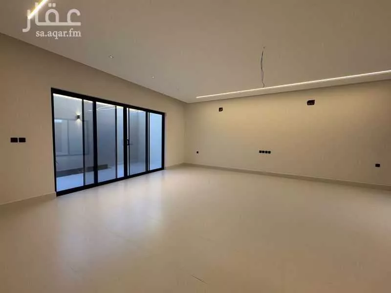 5 bedroom villa in Ash Shati Al Gharbi, Eastern Province 13