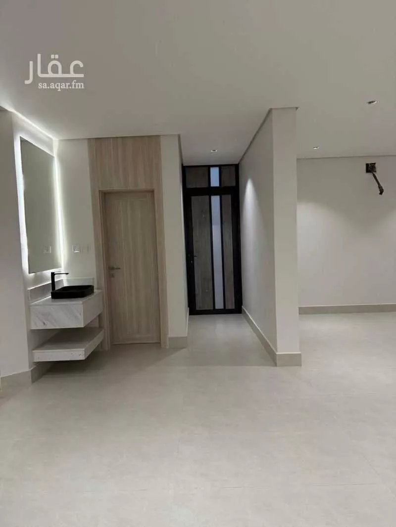 6 bedroom villa in Dahiat King Fahd 5