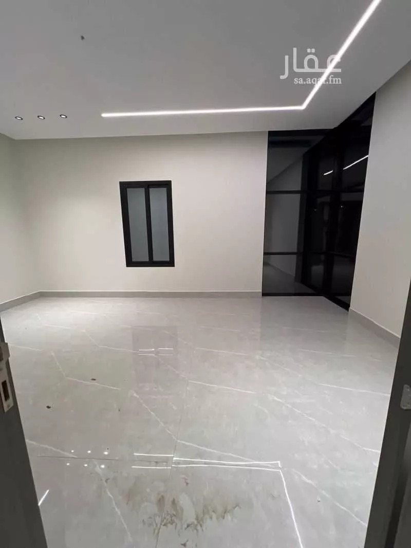 6 bedroom villa in Ash Shulah, Eastern Province 10