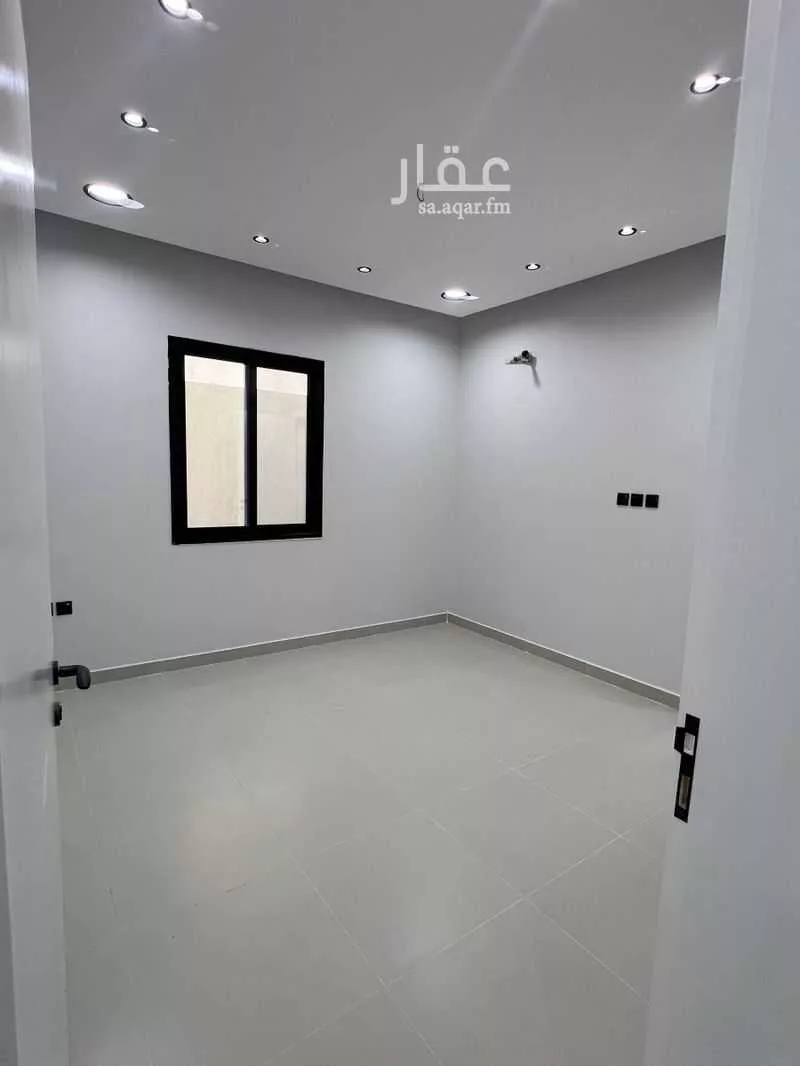 فيلا 5 غرف في طيبة 6