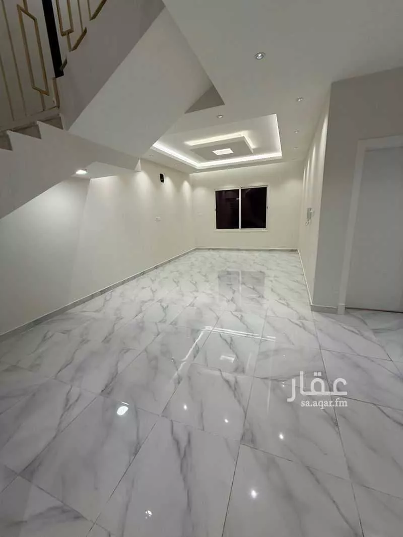 5 bedroom villa in Dahiat King Fahd 12