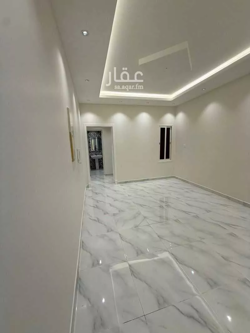5 bedroom villa in Dahiat King Fahd 3