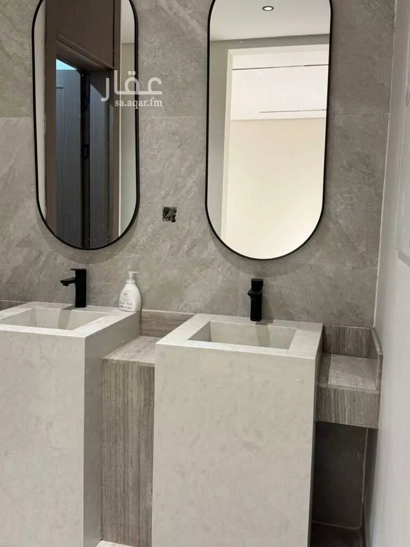 8 bedroom villa in Ash Sharq 3