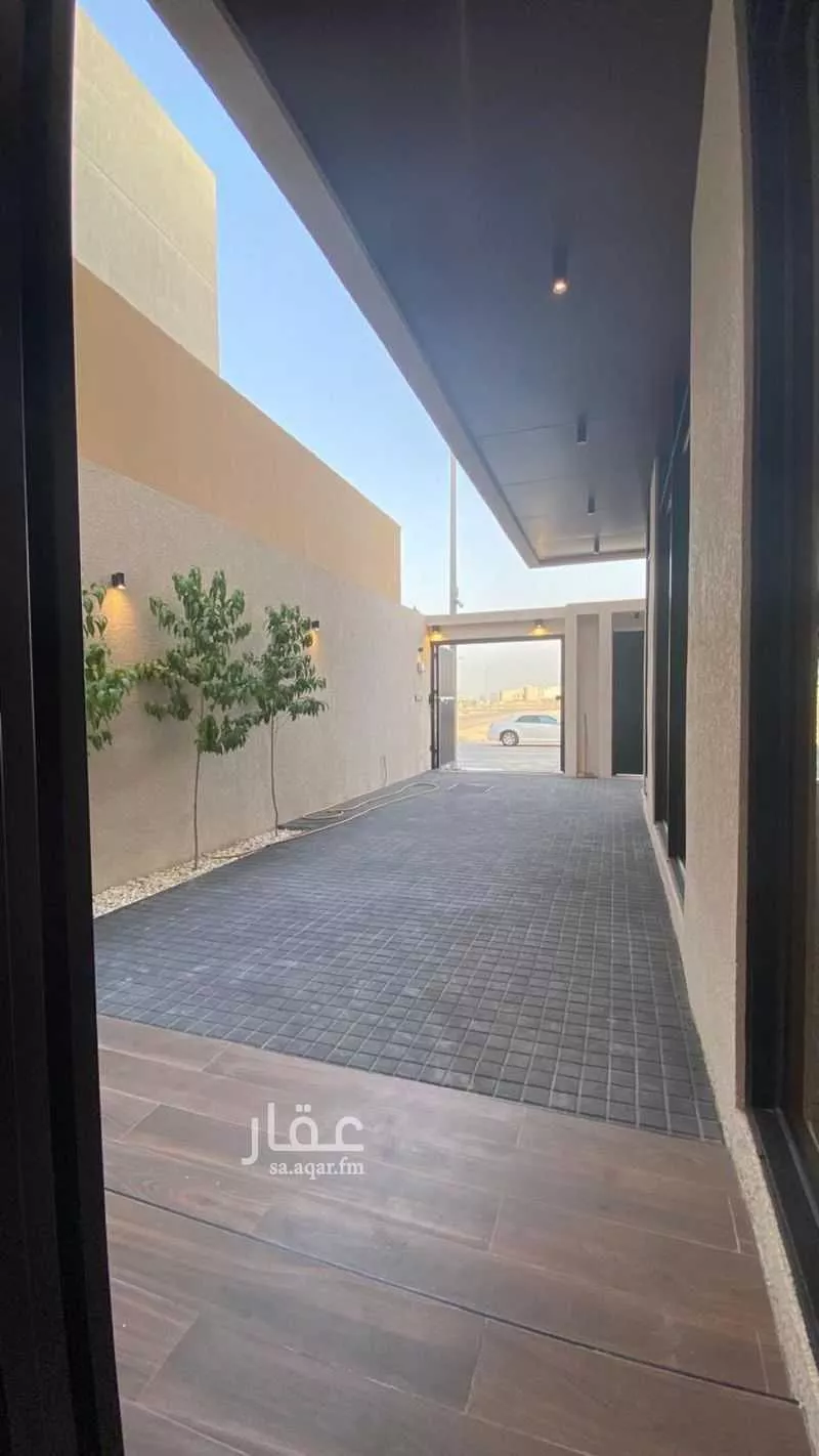 4 bedroom villa in Al Fanar 6