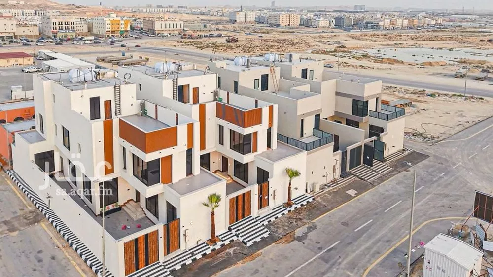 6 bedroom villa in Ash Shulah 5