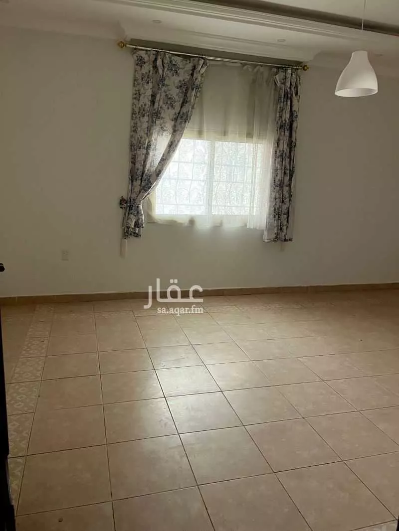 7 bedroom villa in East Beach 6