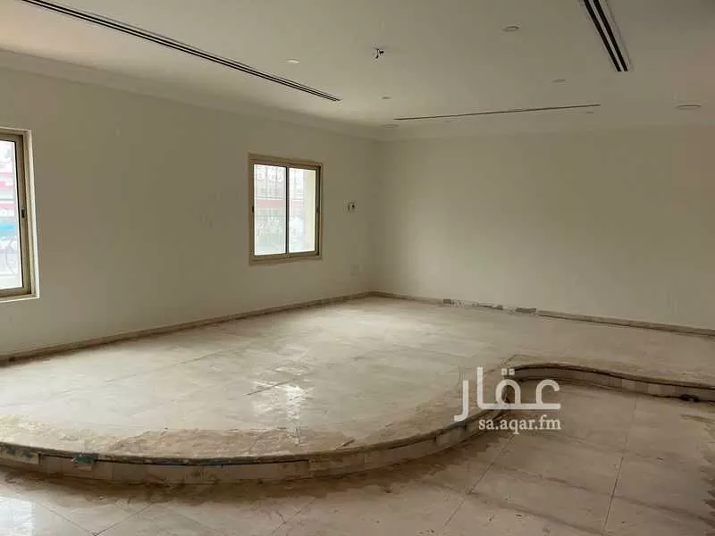 7 bedroom villa in East Beach 7