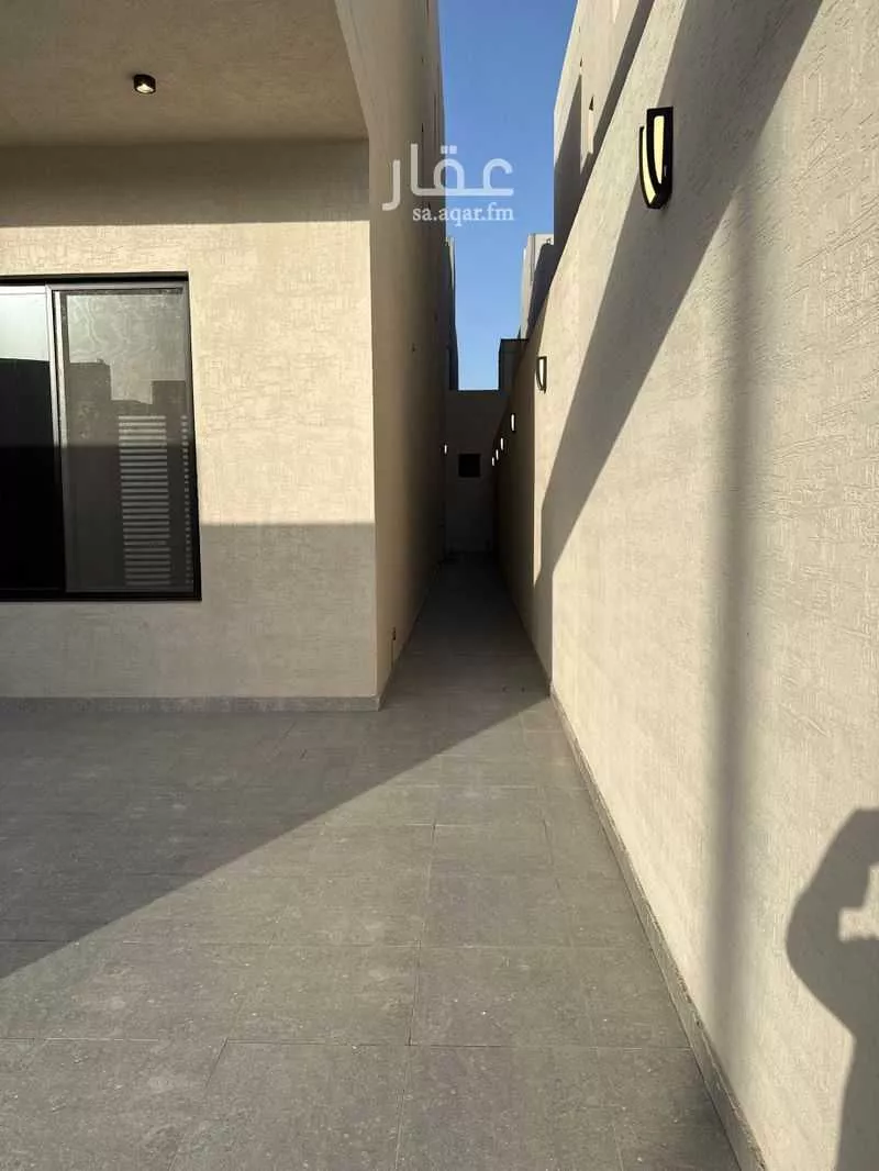 6 bedroom villa in Al Amal 17