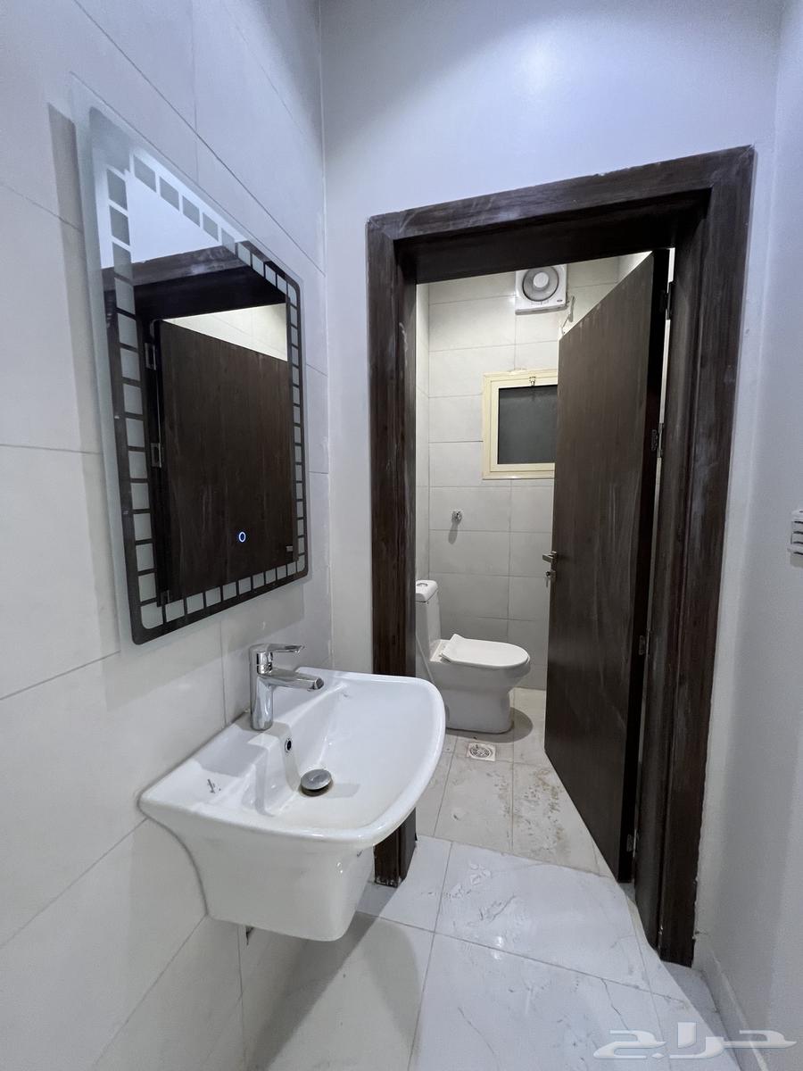5 bedroom apartment in Al Difa, Madinah 14