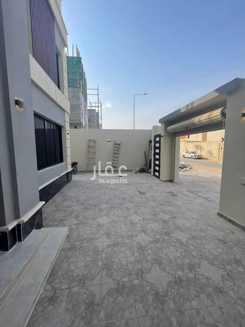 4 bedroom villa in Al Janadriyah, Riyadh 3