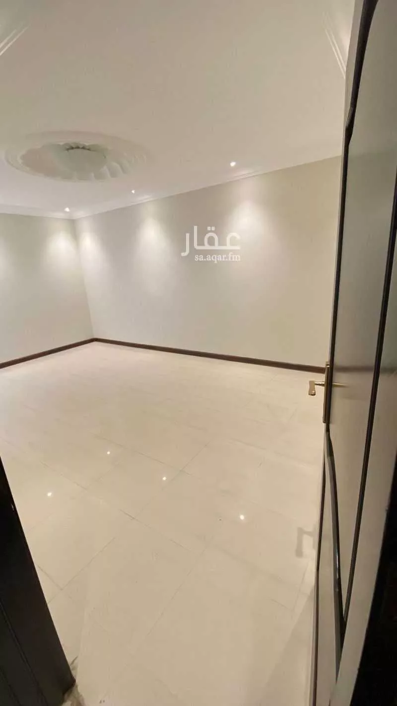 8 bedroom villa in Al Marwa, Jeddah 6