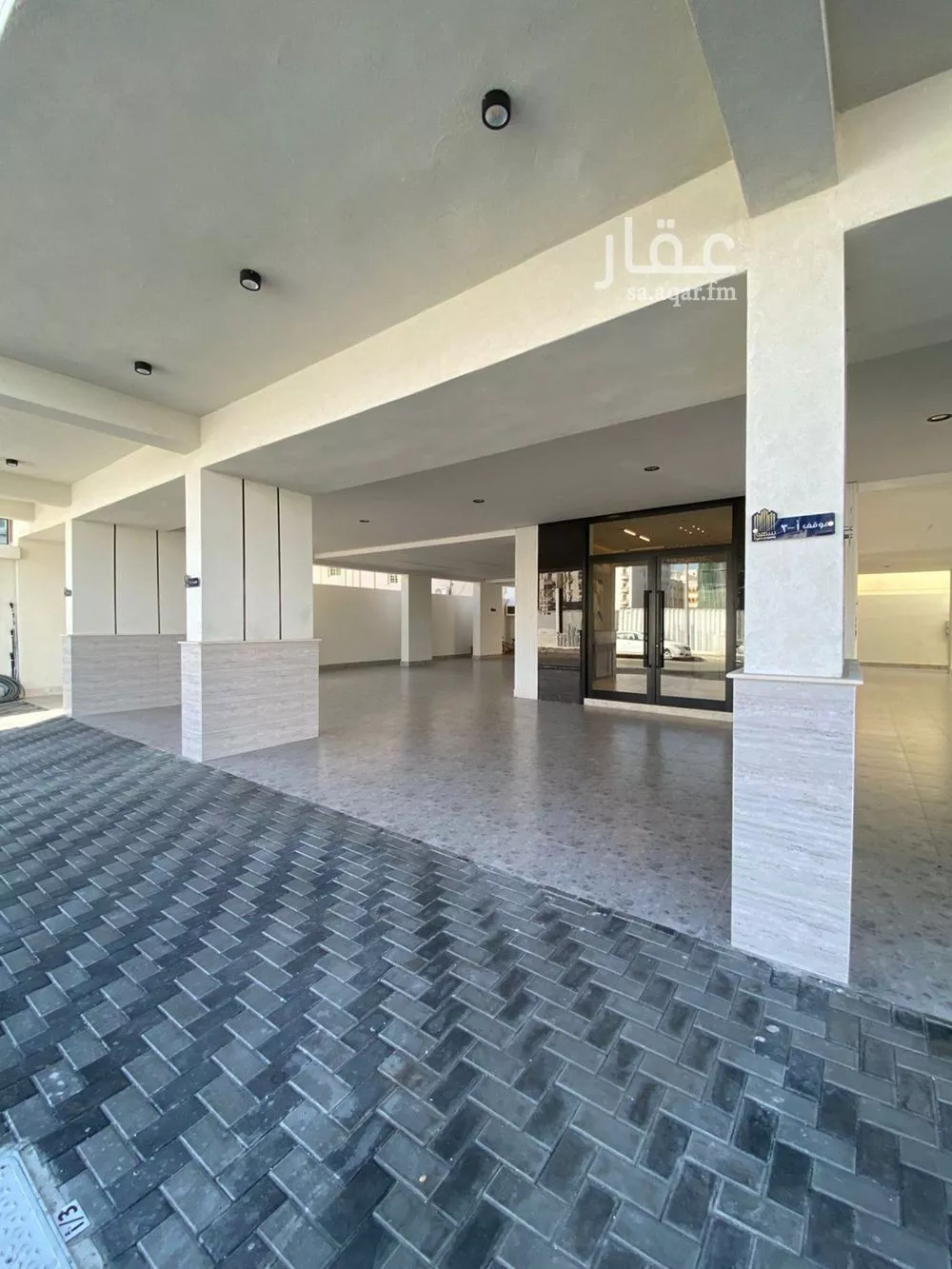 3 bedroom apartment in Al Rawdah 5