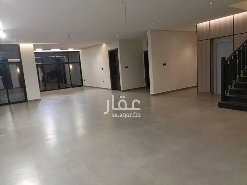 فيلا 6 غرف في السيف 9