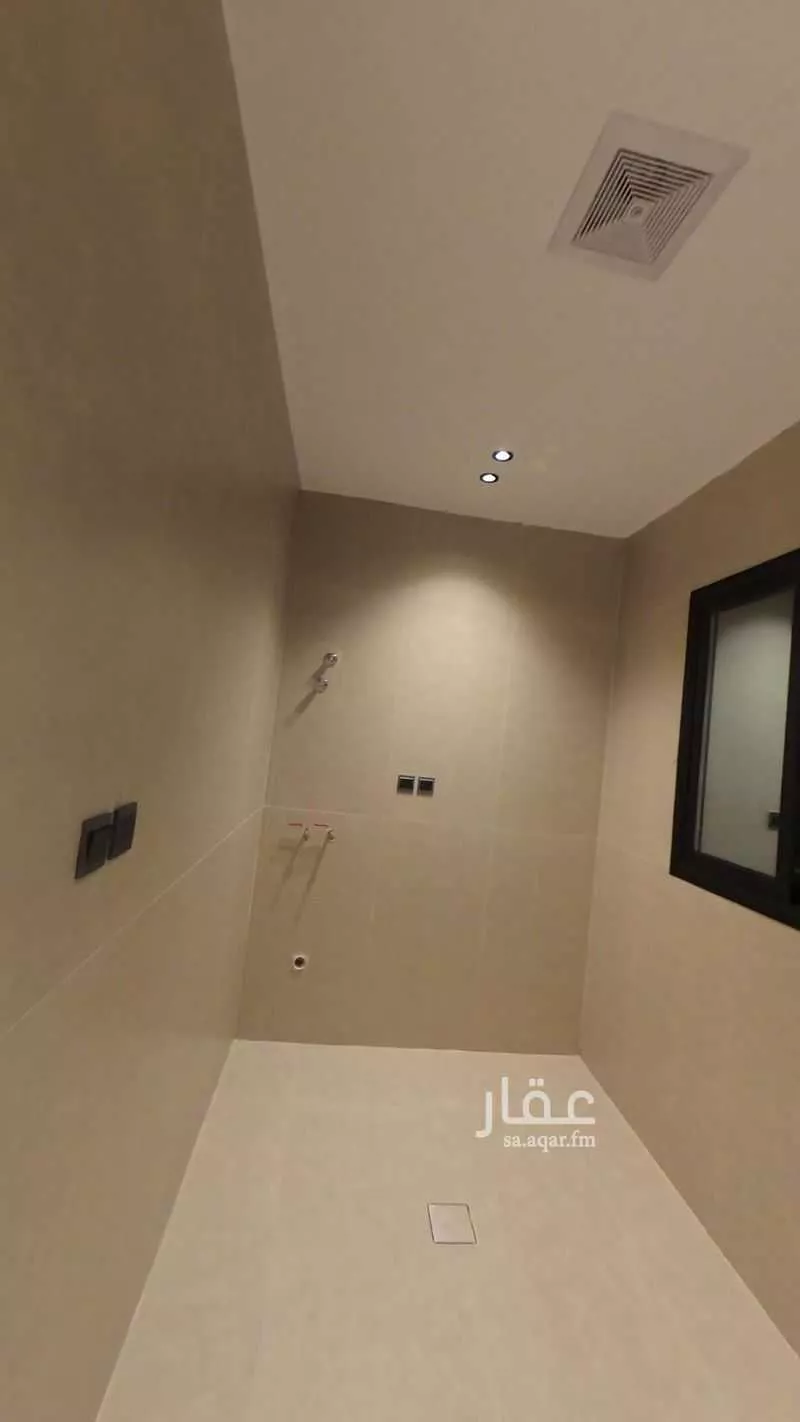 فيلا 6 غرف في احد 11