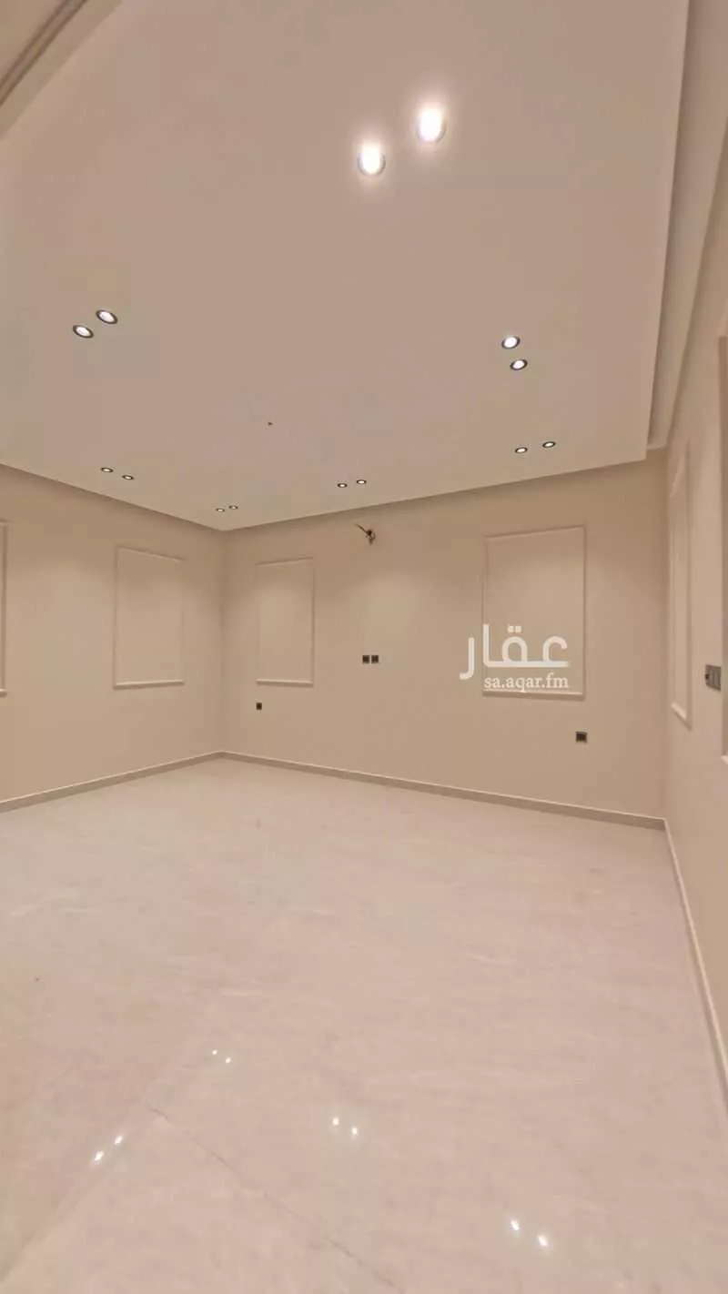 فيلا 6 غرف في احد 18