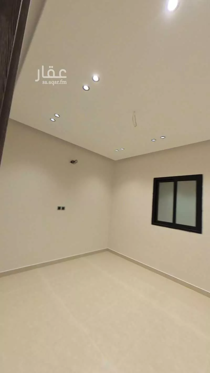 فيلا 6 غرف في احد 21