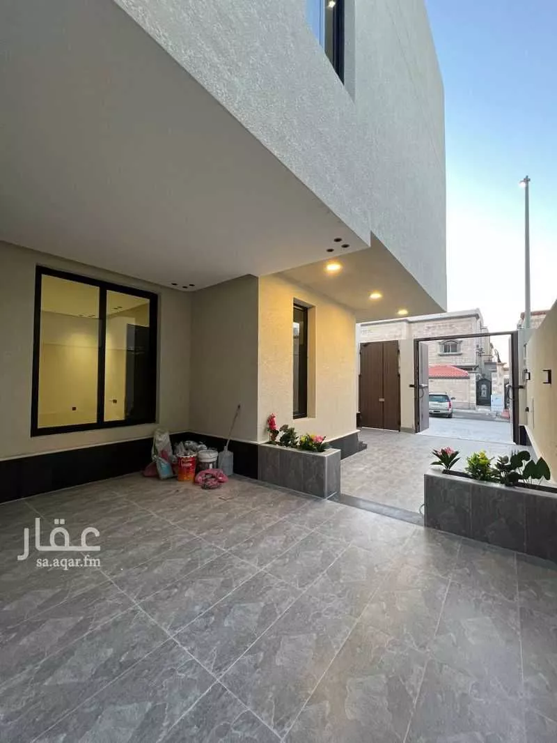 6 bedroom villa in Taibah 3