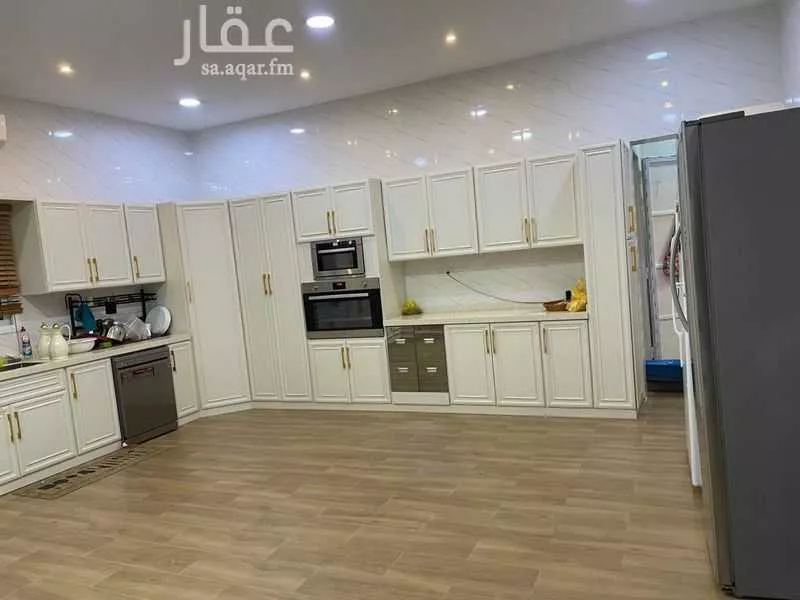 6 bedroom apartment in Al Manar 6