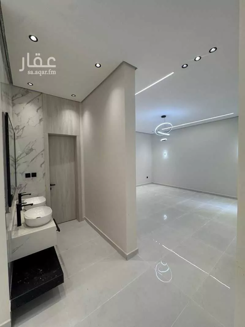 8 bedroom villa in Dahiat King Fahd 14
