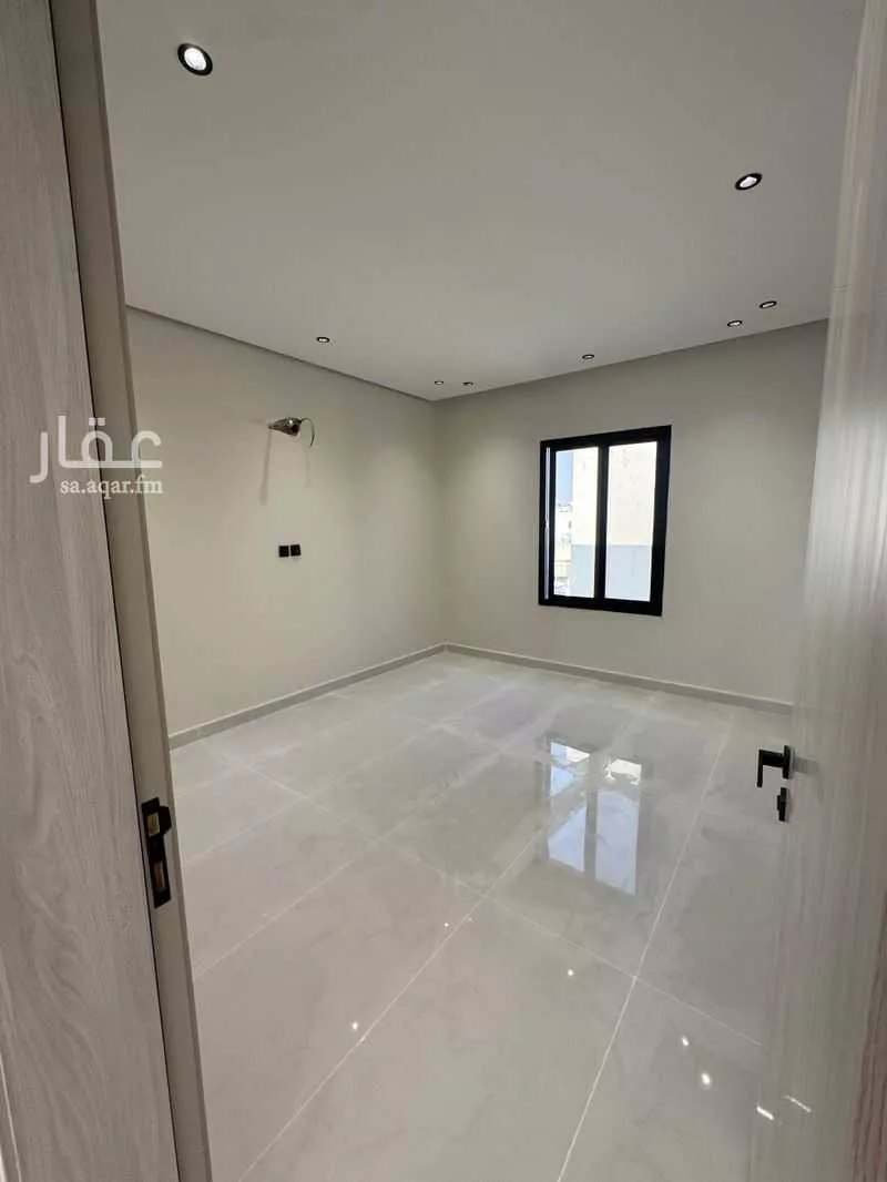 8 bedroom villa in Dahiat King Fahd 18