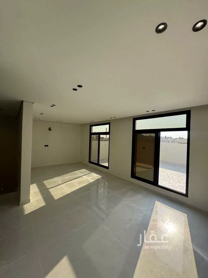 8 bedroom villa in Dahiat King Fahd 19
