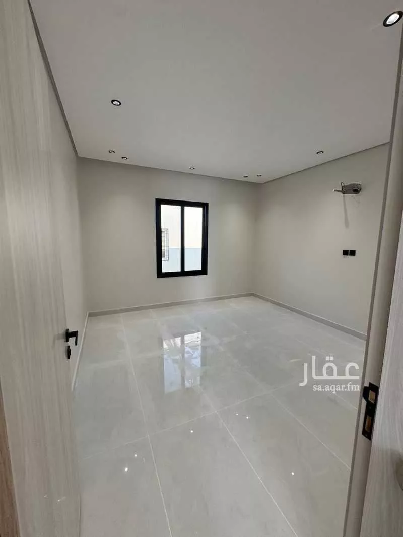 8 bedroom villa in Dahiat King Fahd 20