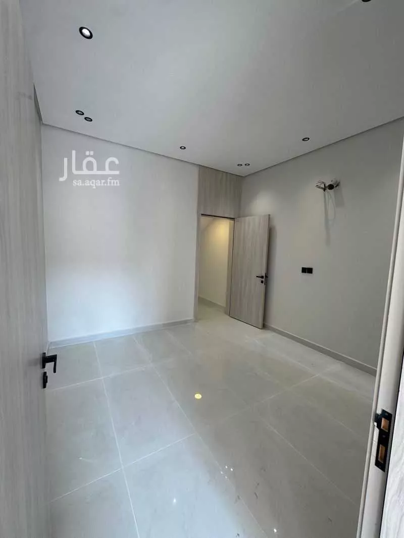 8 bedroom villa in Dahiat King Fahd 8