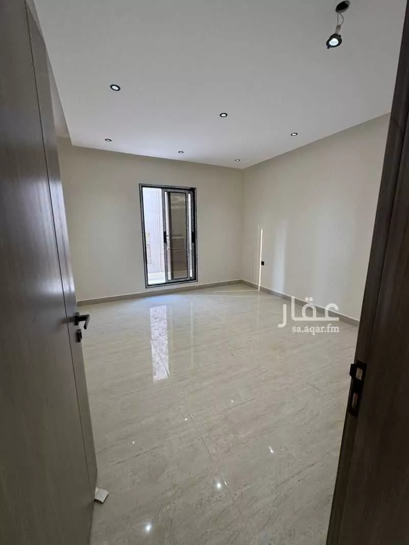 8 bedroom duplex in Dahiat King Fahd 14