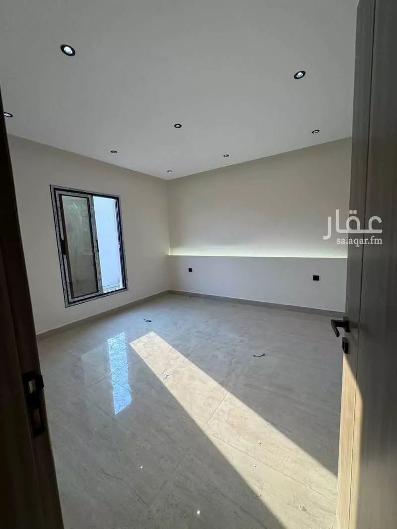 8 bedroom duplex in Dahiat King Fahd 15