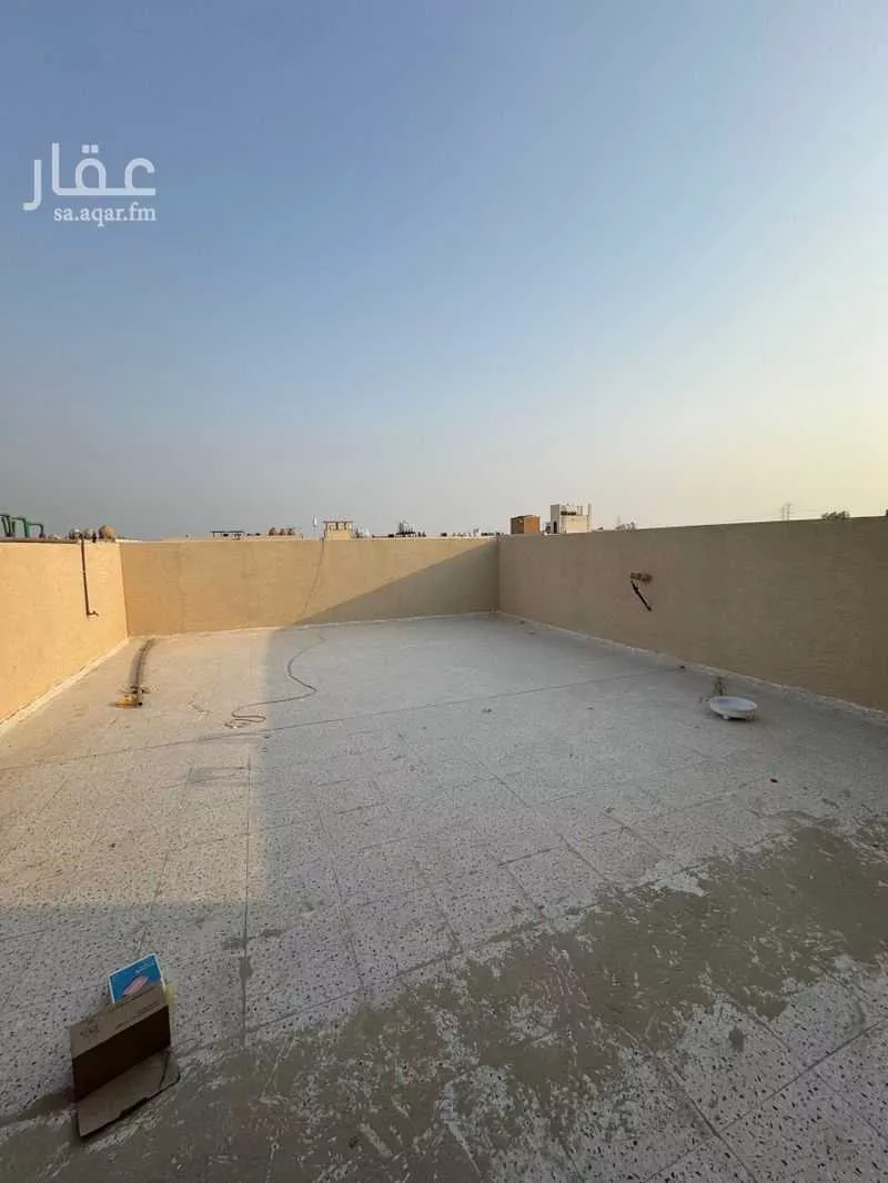 8 bedroom duplex in Dahiat King Fahd 20