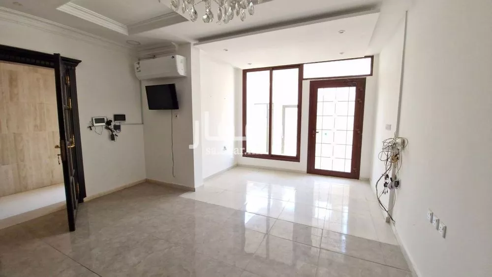 4 bedroom apartment in Al Safaa, Eastern Province 9